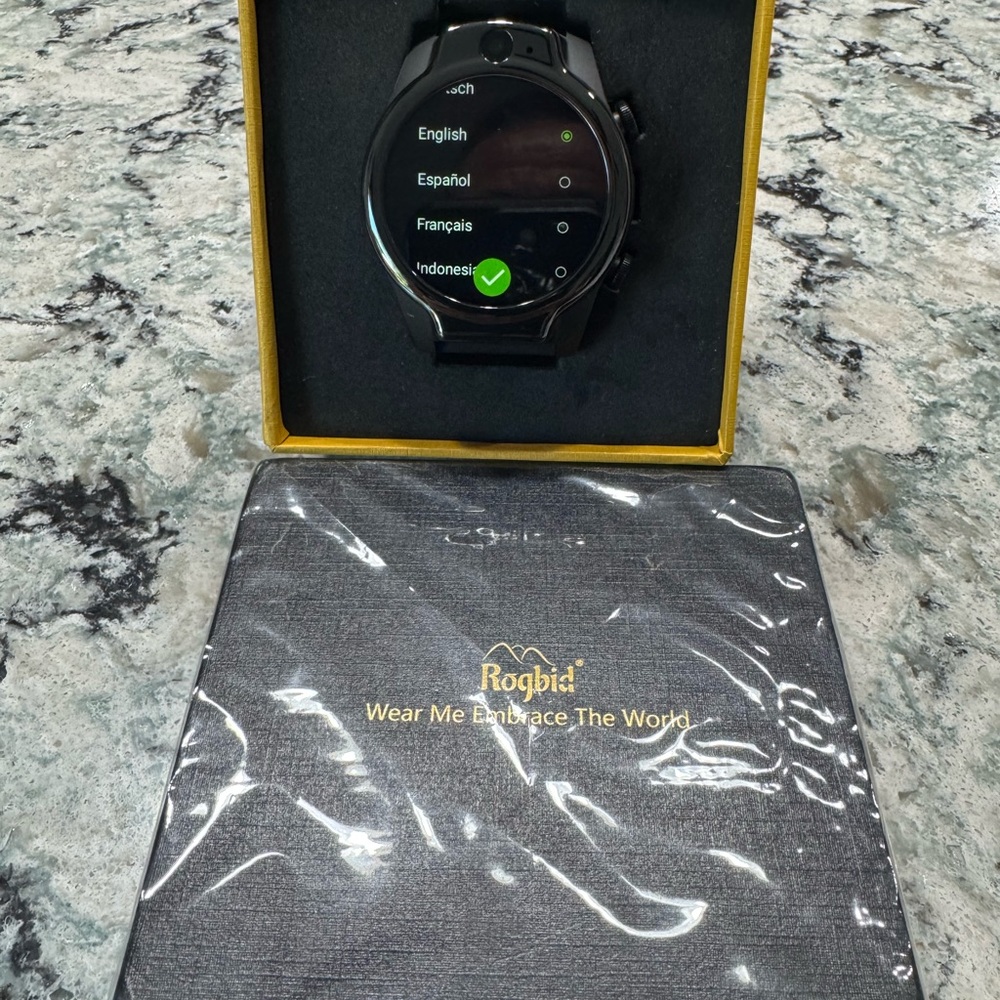 Rogbid Brave Smart Watch 4G Call 1.69" Round Screen 8MP Camera IP68 Waterproof